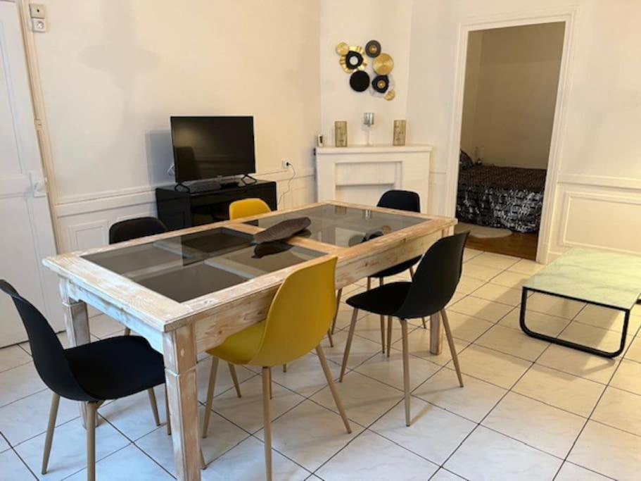 Joli Appartement Centre Nevers Eksteriør bilde